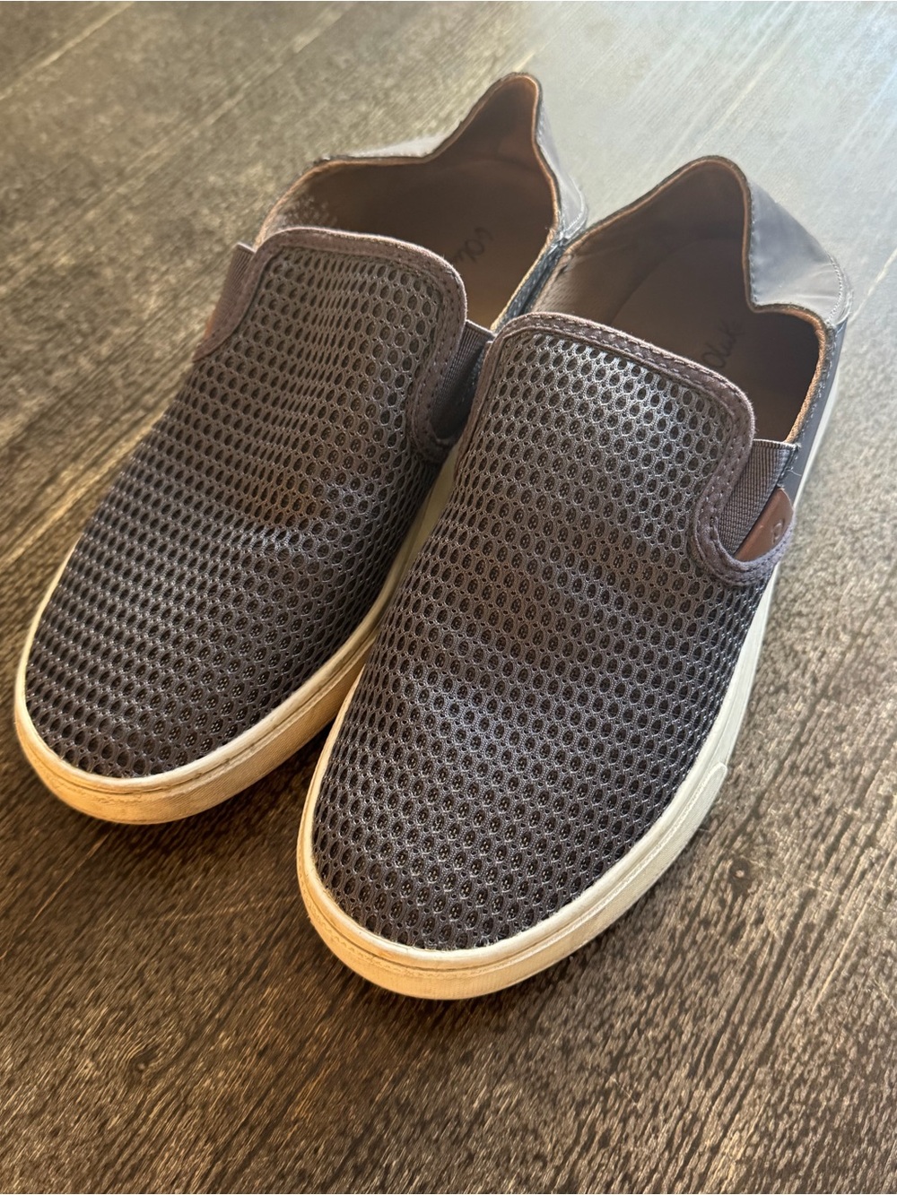 OluKai Pehuea Women's Breathable Slip-On Sneakers W9